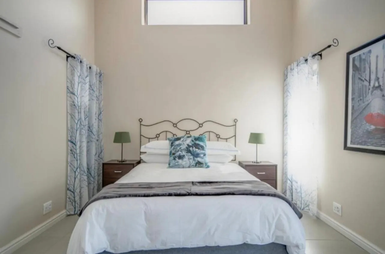 Apartment Spearhead On Lake Accommodation-5C Marina da Gama
