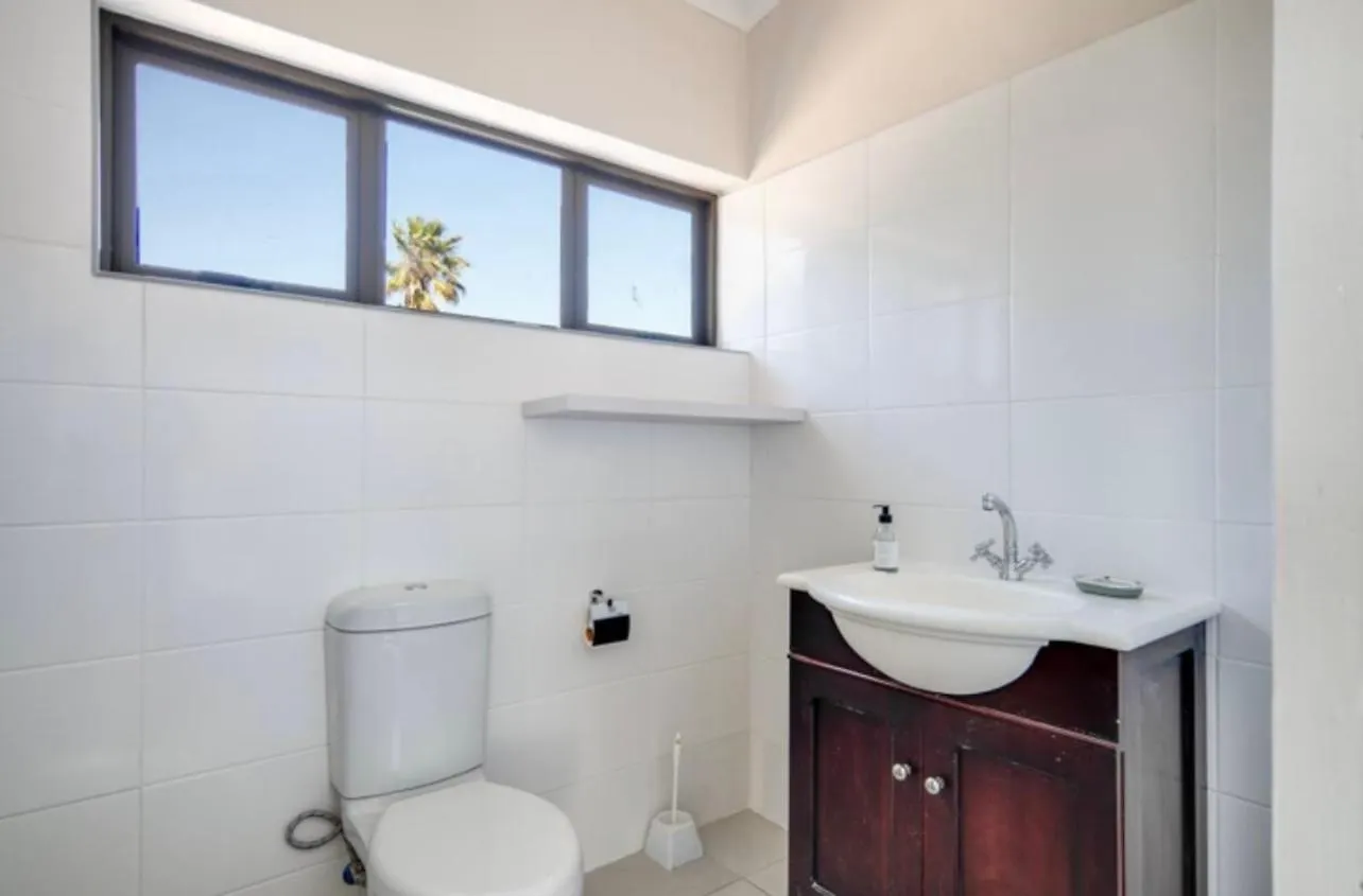 Spearhead On Lake Accommodation-5C Marina da Gama Apartment